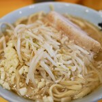 ラーメン二郎 - 小ラーメン　ヤサイ少なめ、ニンニク少なめ、アブラ少なめ