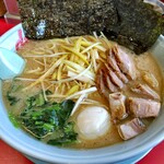 ラーメン山岡家 明石店 - 醤油ネギチャーシュー麺+コロチャーシュー6個+味付玉子+海苔5枚