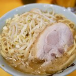 ラーメン二郎 - 料理写真:小ラーメン　ヤサイ少なめ、ニンニク少なめ、アブラ少なめ