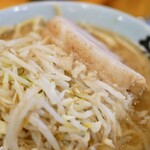 ラーメン二郎 - 小ラーメン　ヤサイ少なめ、ニンニク少なめ、アブラ少なめ