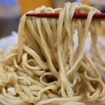 ラーメン二郎 - 麺リフトアップ