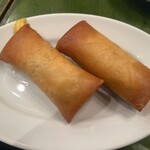 紅虎餃子房 - 五目春巻き2本　638円