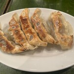 紅虎餃子房 - やみつき焼き餃子5個　462円