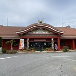 御菓子御殿 恩納店 - 御菓子御殿　恩納店の外観です。