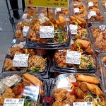 あおきラーメン - 【おまけ】買おうと思いましたが上げ底が凄かったので辞めました！