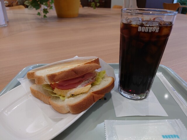 ドトールコーヒーショップ 竹田綜合病院店 - 西若松（カフェ）