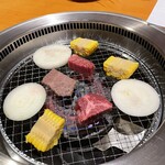 もりつぢ - お肉は1枚づつ焼いてね