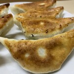 ギョーザ専門店 黒兵衛 - 