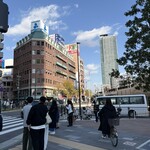 神戸にしむら珈琲店 - にしむら珈琲店三宮店が入る洋館風の駅前ビル