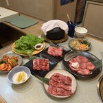 黒毛和牛焼肉みかく屋 - 