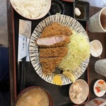 嬉嬉豚とんかつ 「君に、揚げる。」 池袋本店 - 