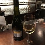 deco - 白のグラスワイン（1200円）