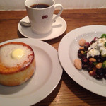 カフェ マメヒコ - 黒豆珈琲、円パン、豆サラダ