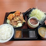 からやま - しょうが焼きの2種盛定食　千切りキャベツ(単品)追加
