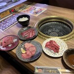 回転焼肉一升びん - 