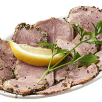 HUB - 豚タンスモークペッパー Smoked Pork Tongue with Pepper