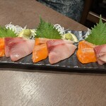 酒とひもの 人情酒場 - 刺し盛り