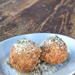 GROTTA PICCOLA  - 牛タンと牛蒡のアランチーニ