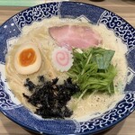 鶏白湯塩そば2025