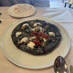 カトリカ - アンチョビのピザ