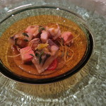 SALONE 2007 - 野菜と一緒にマリネして蒸しオーブンで焼き上げた鮟鱇とフォアグラのコンフィ　鮟鱇の肝のソース　パッキーノ（トマト）、レモンのカンディータ(シロップ漬け)、レモンゼスト、タイム2