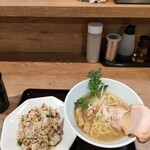 拉麺屋 一匹の鯨 - 