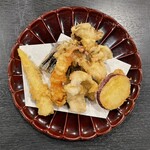 くずし割烹 しま正 - 2025.12.08 (月)    おばんざい御膳（天ぷら盛合せ）　2000円（税込）