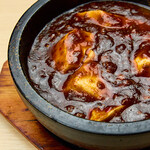 美味しい屋 - 料理写真:マーボー(熱々グツグツ！30年愛される、自慢の本格麻婆)