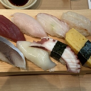 鮮魚店の立ち寿司 アカマル_0