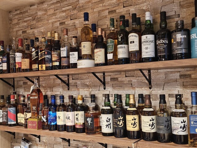 お酒の美術館 曽根崎お初天神通り店 - 東梅田/バー | 食べログ