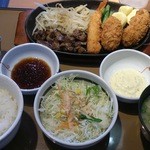 やよい軒 - カットステーキ＆カキフライ定食９８０円