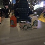 HOTEL BELLAGIO - ﾍﾞﾗｰｼﾞｵ ｴｯｾﾝｼｬﾙｽﾞ(みやげ物店兼ｺﾝﾋﾞﾆ?)で買ったﾗｯﾌﾟｻﾝﾄﾞ＆ﾏﾙｹﾞﾘｰﾀ(ﾗｲﾑ, ｽﾄﾛﾍﾞﾘｰ)
