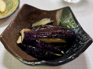 フレスガッセ - 秋茄子を揚げただけなのに、もう悶絶するくらい美味しい