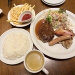 HAMBURG WORKS - 上から
◯ワークスハンバーグ＆ミックスグリル¥1780
◯トッピングフレンチフライポテト¥250