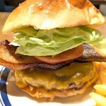 ファンゴー - ベーコンは肉厚２枚入り！