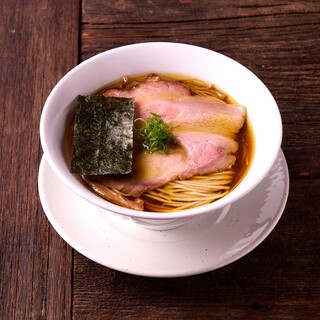 醤油らぁ麺
