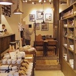 at Kiln - 入口付近は雑貨屋ZONE