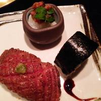 京やきにく 弘 八坂邸 - お肉のお寿司。