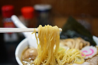 一条流がんこ総本家分家四谷荒木町 - 麺は玉子麺なのか