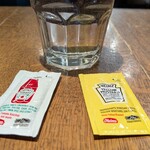 ファンゴー - ケチャップとマスタード