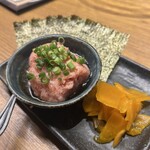 47都道府県の日本酒勢揃い 夢酒渋谷店 - とろたく風海苔巻き