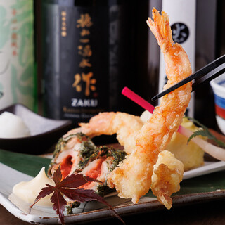 注文ごとに揚げる天ぷらや、お得な予約限定のコースを満喫！