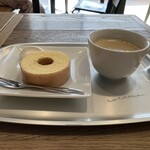 ラ コリーナ近江八幡 - 焼きたてバームとオリジナルコーヒー