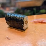 寿し辰 - わさびがけっこう効いているのでラスちゃんには無理かも… と思ったけど意外と大丈夫(＾(ェ)＾)bｸﾏｰ♡