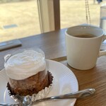 ふはく - 料理写真:キャロットケーキとコーヒー
