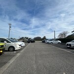 福助 - 駐車場は広々