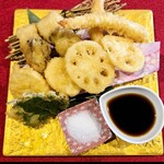 揚げたて！今が旬の天ぷら盛り合わせ