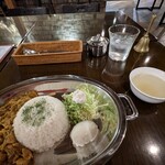 ミュージック喫茶カンビア - ベルで呼びます