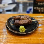 石垣島 炭火焼牛串&ホルモン ふじた - ■石垣牛　赤身串&極ハラミ串