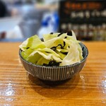 石垣島 炭火焼牛串&ホルモン ふじた - ■口直しのお通しキャベツ